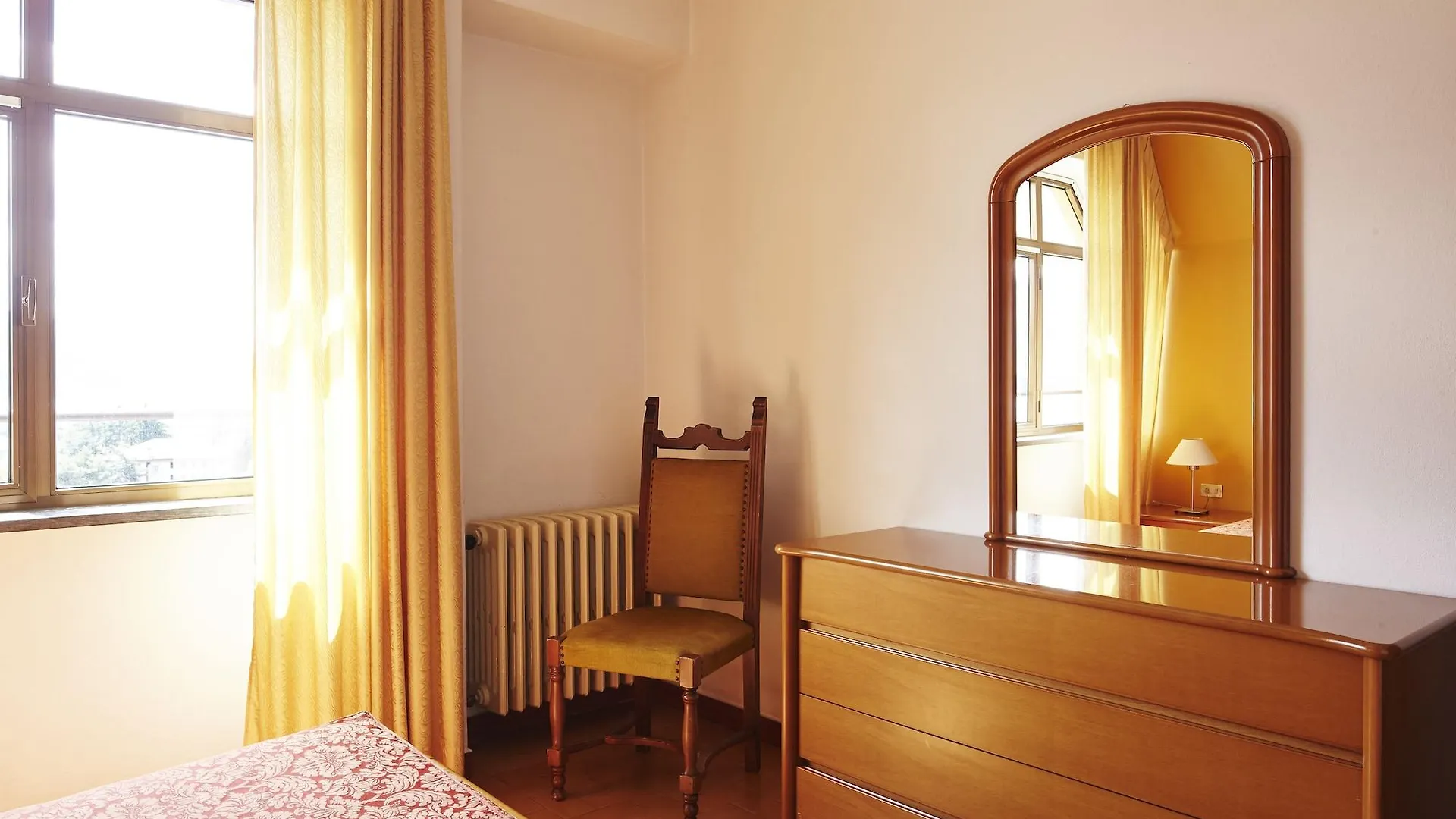 Hotel 2000 Граведона